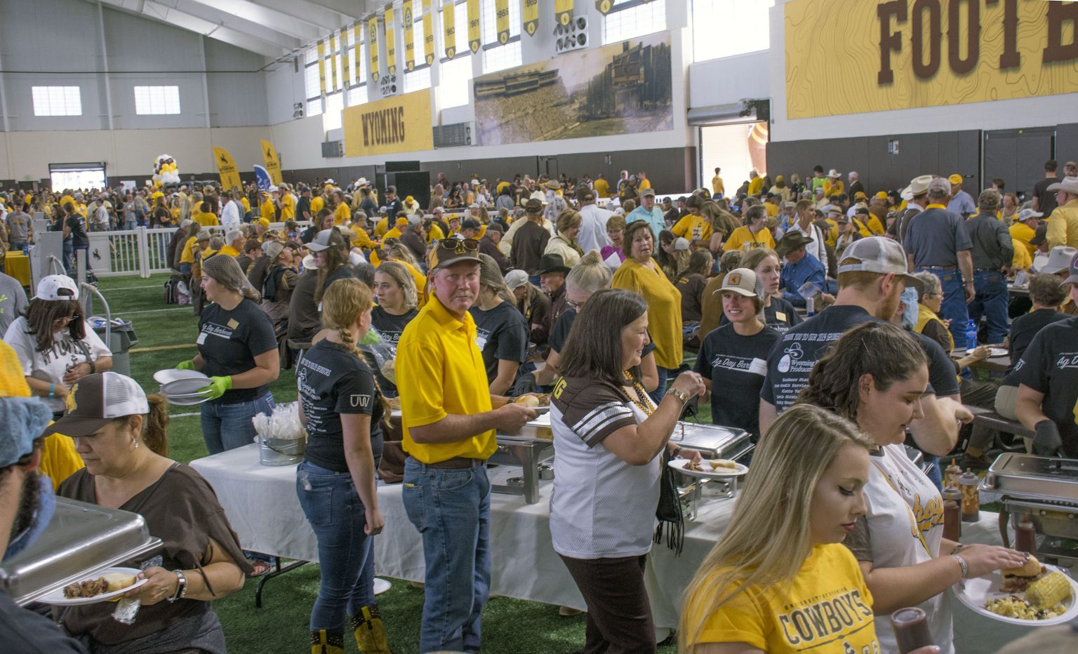 Annual barbecue benefits University of Wyoming student ag organizations