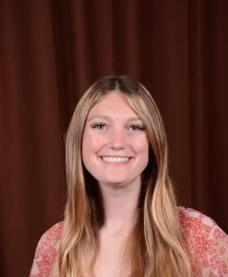 A portrait of Chloe Willenborg.